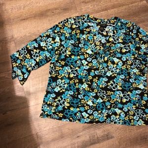 Lane Bryant feather light stretchy summer blouse